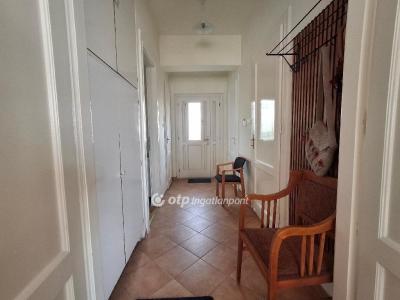 Eladó családi ház Budapest