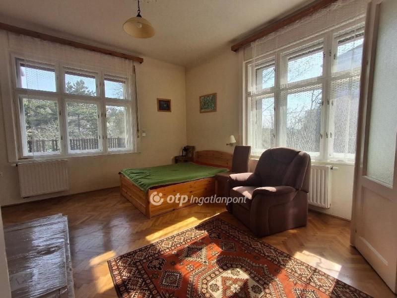 Eladó családi ház Budapest