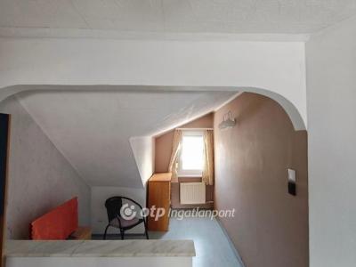 Eladó családi ház Budapest