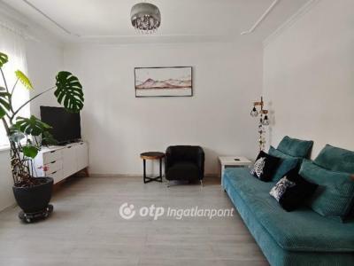 Eladó családi ház Budapest