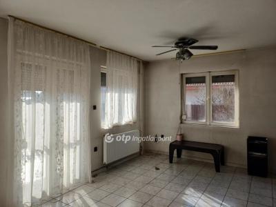 Eladó családi ház Budapest