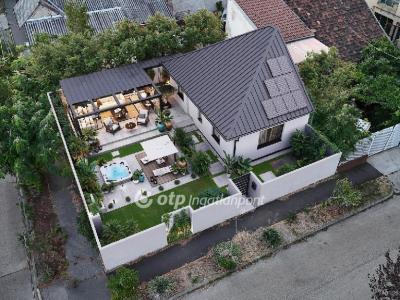 Eladó családi ház Budapest