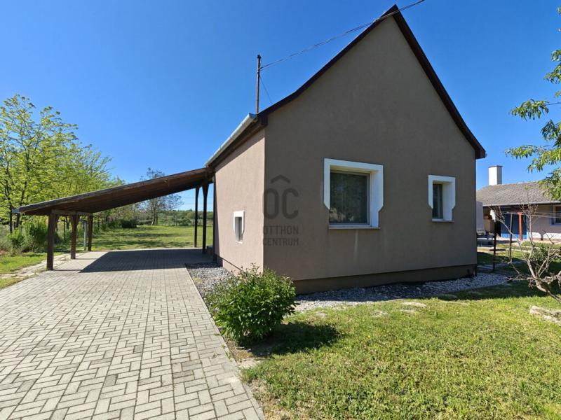 Eladó családi ház Balatonszabadi