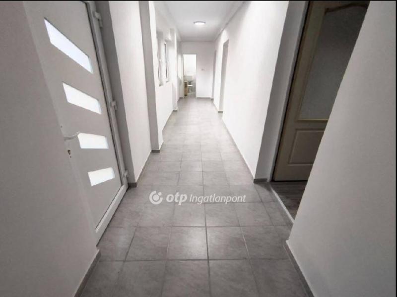 Eladó családi ház Lánycsók