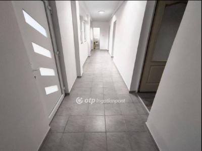 Eladó családi ház Lánycsók