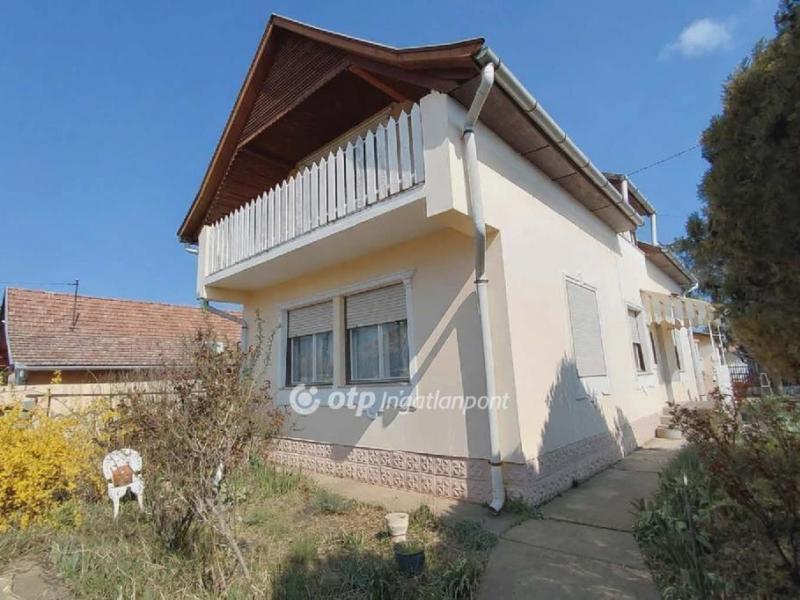 Eladó családi ház Orosháza