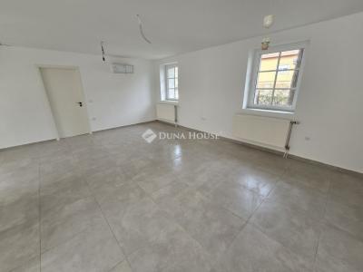 Eladó családi ház Szabadbattyán