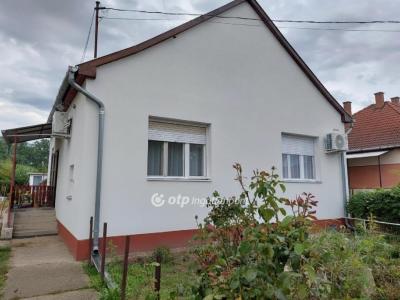 Eladó családi ház Hosszúpályi