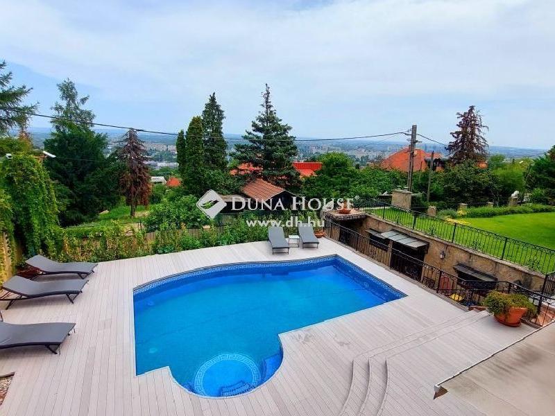 Eladó családi ház Budapest