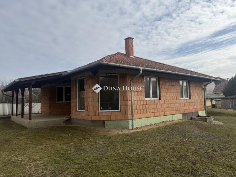 Eladó családi ház Gyömrő