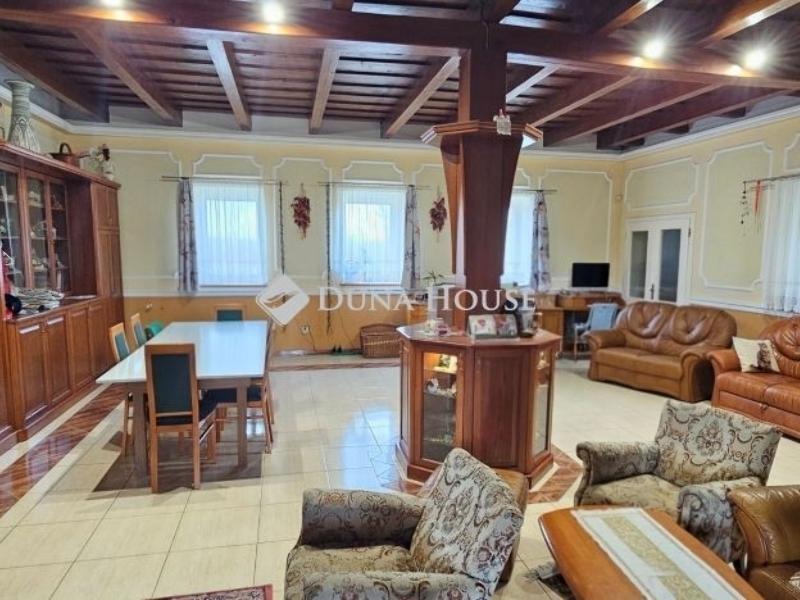 Eladó családi ház Tápiószecső