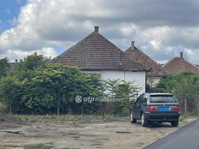 Eladó családi ház Nagyecsed