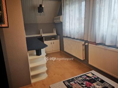 Eladó családi ház Budapest