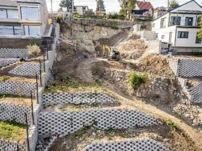 Eladó lakóövezeti telek Szentendre