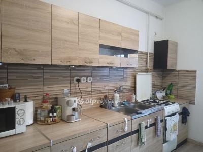 Eladó családi ház Vecsés