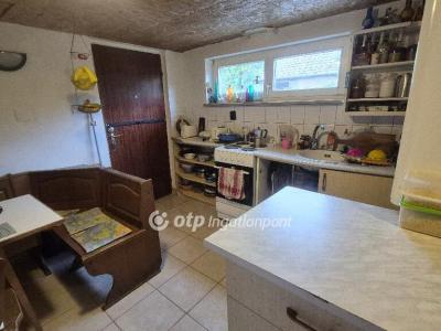 Eladó családi ház Aranyosgadány