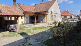 Eladó családi ház Felsőszentmárton
