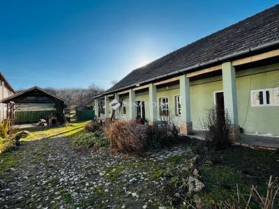 Eladó családi ház