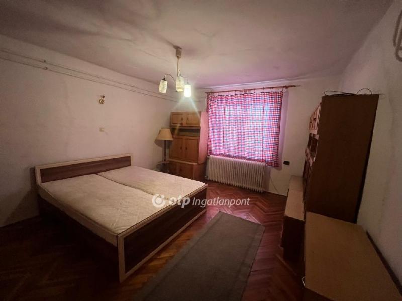 Eladó családi ház Jászkisér