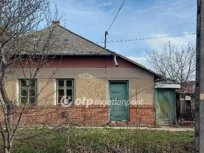 Eladó családi ház Kunszentmárton