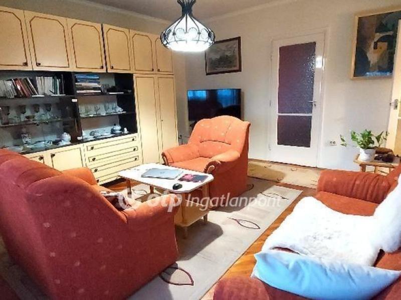 Eladó lakás Kunszentmárton