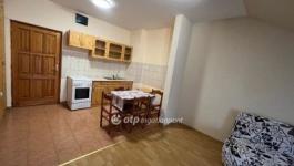 Eladó lakás Cserkeszőlő