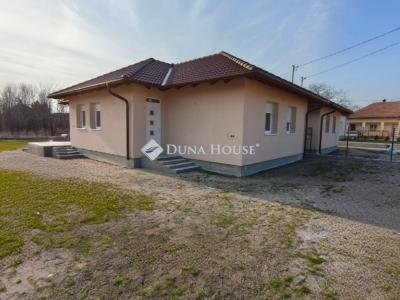 Eladó ikerház Bugyi