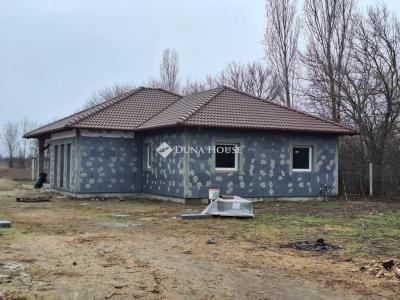 Eladó családi ház Kiskunlacháza