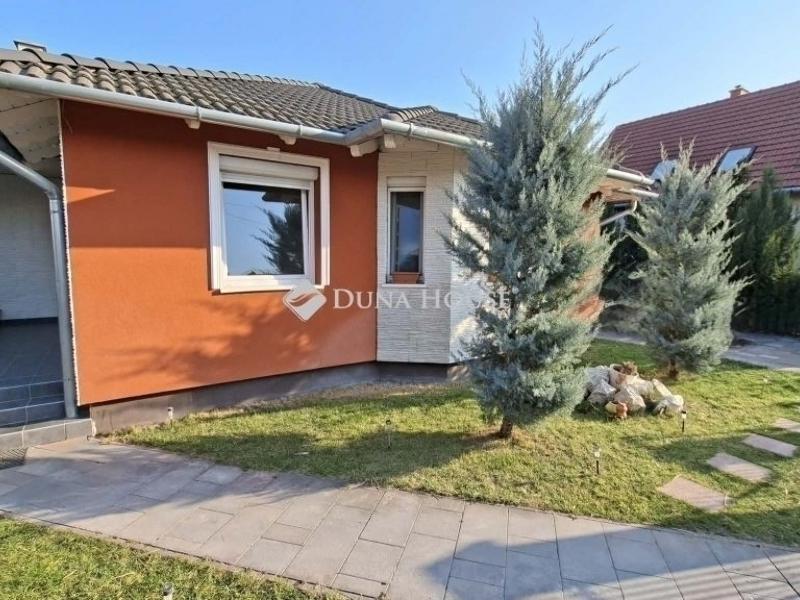 Eladó családi ház Dunaharaszti