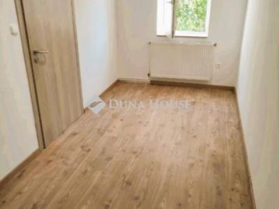 Eladó lakás Bugyi