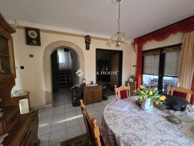 Eladó családi ház Pécs