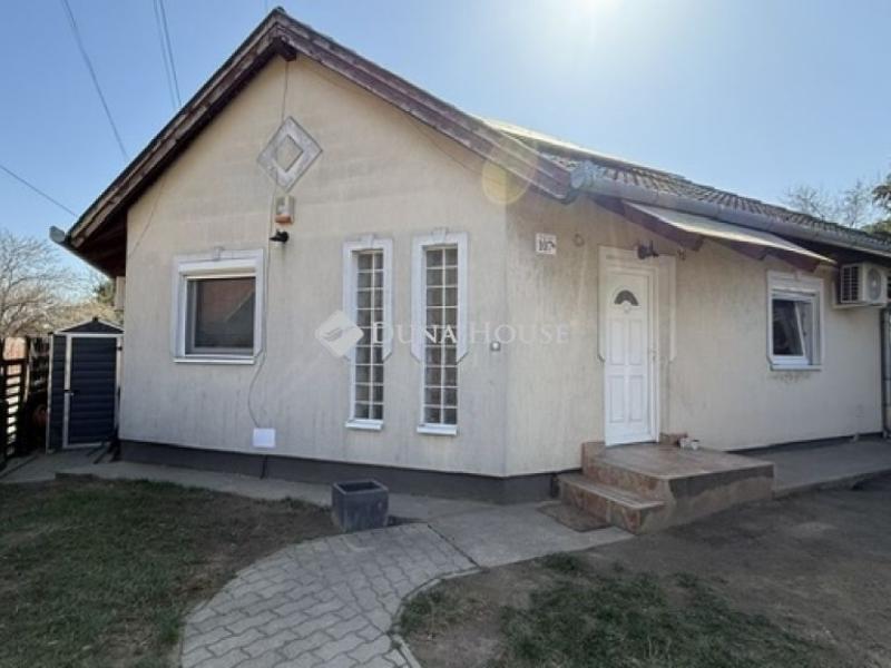 Eladó lakás Gyömrő