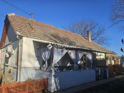 Eladó családi ház Tápiószentmárton