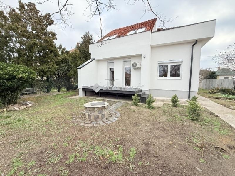 Eladó családi ház Budapest