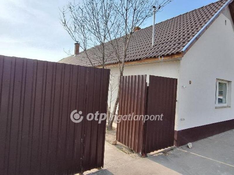 Eladó családi ház Akasztó