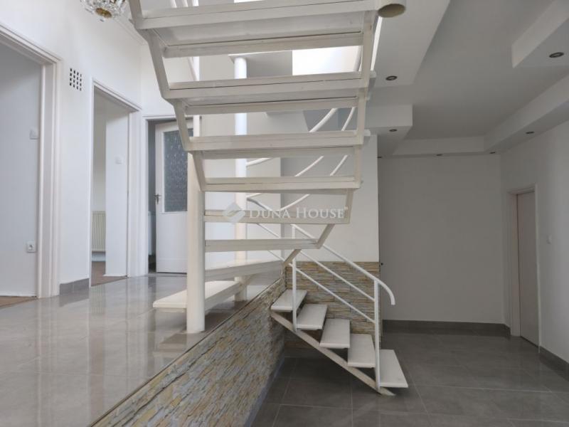 Eladó családi ház Szécsény