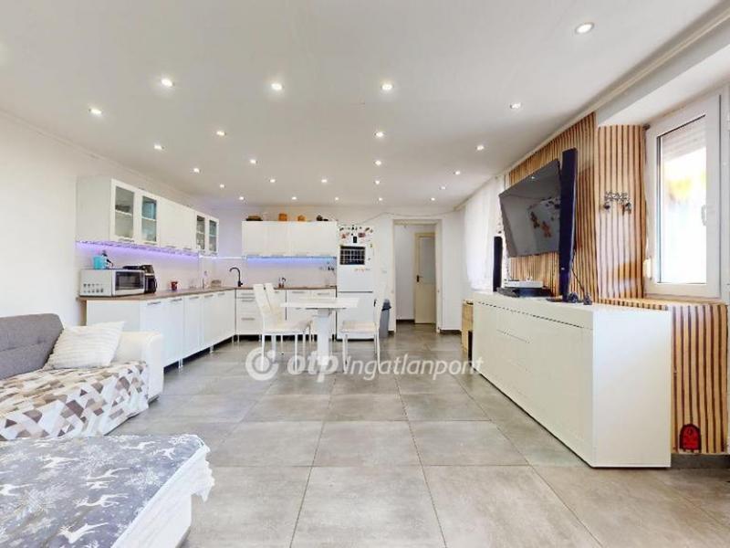 Eladó családi ház Újfehértó