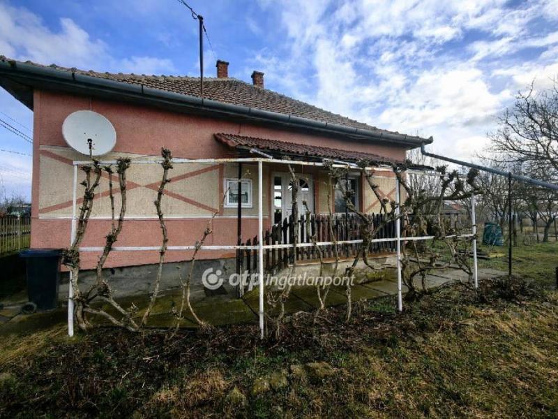 Eladó családi ház Bucsa