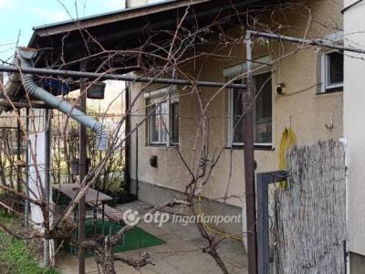 Eladó lakás Abádszalók