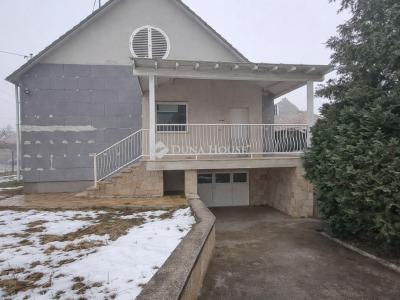 Eladó családi ház Tápiószecső