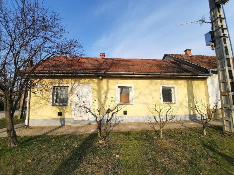 Eladó családi ház Lajosmizse