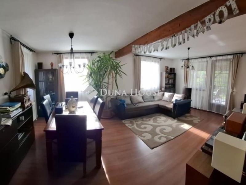 Eladó családi ház Vecsés