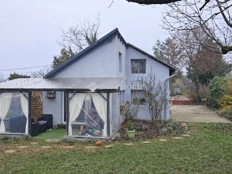 Eladó családi ház Erdőkertes