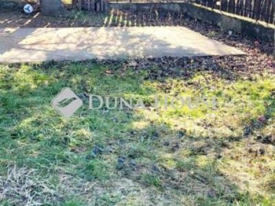 Eladó családi ház Becske