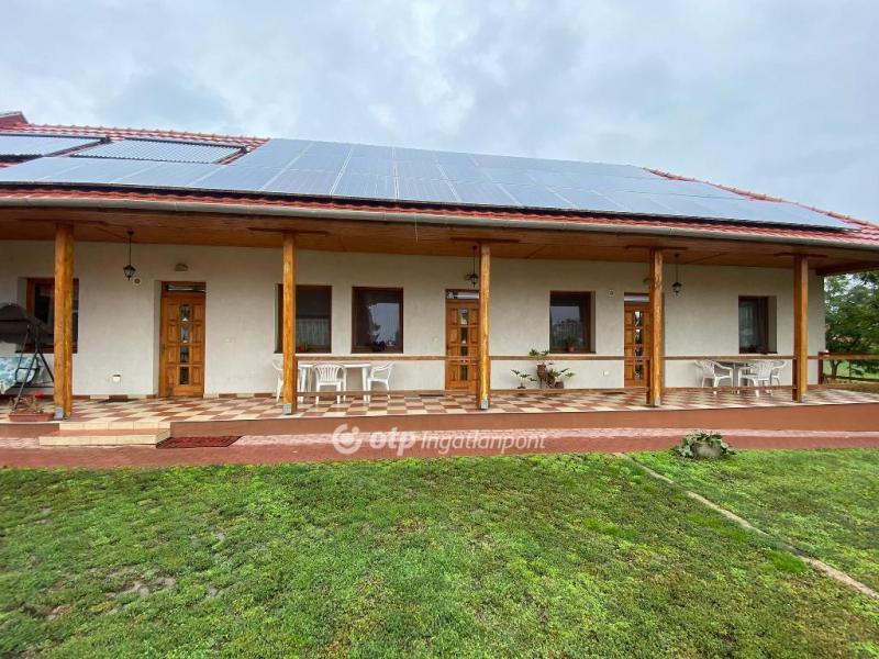 Eladó családi ház Egyek