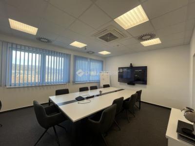 Eladó műhely Budakeszi