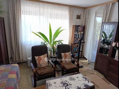 Eladó lakás Diósd