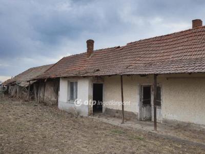 Eladó családi ház Jászfényszaru