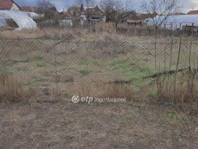 Eladó családi ház Jászfényszaru