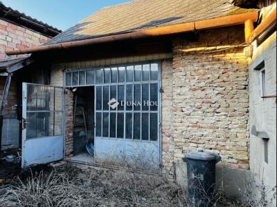 Eladó házrész Gomba